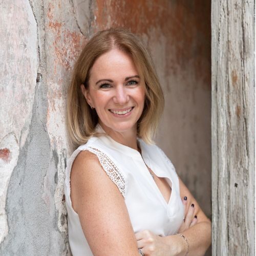 Heidi Headshot Squared